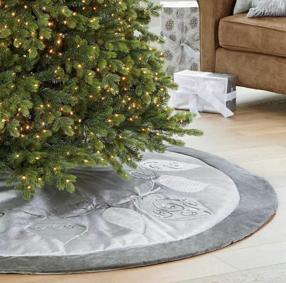 Adjustable Luxury Christmas Tree Skirt Silver with Satin Ornaments