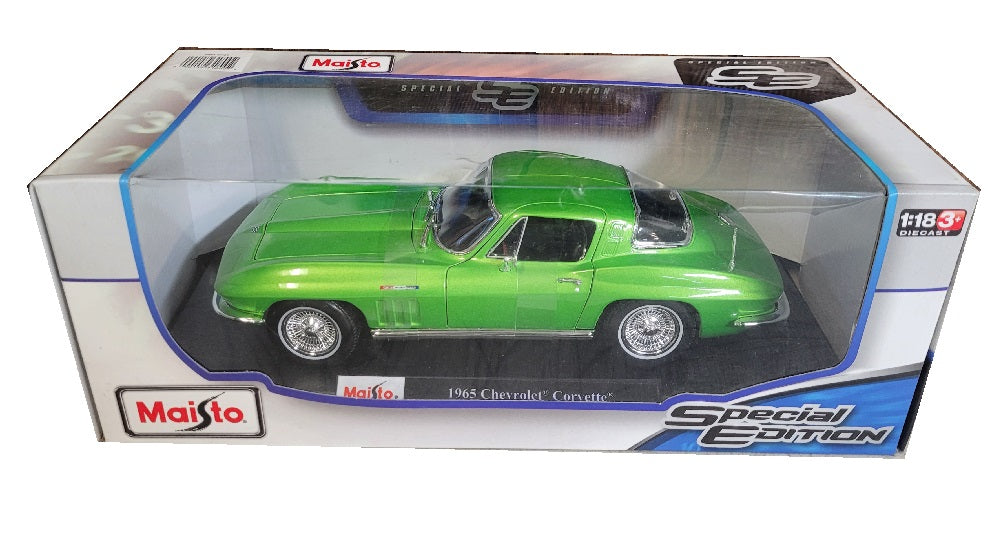 Maisto 1965 Chevrolet Corvette Green 1:18 Diecast Model Car