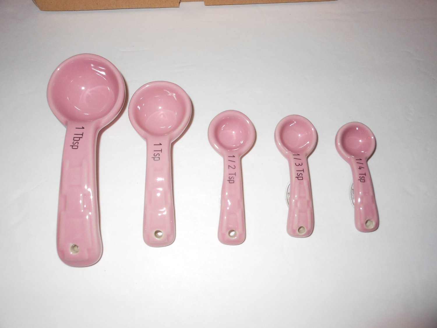 New Longaberger Woven Traditions Measuring Spoons Set - Pink!