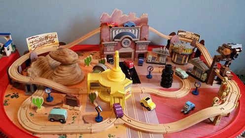 Kidkraft radiator springs table hotsell